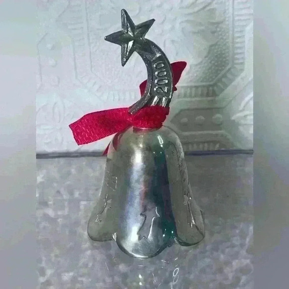 International Silver  Co. silverplated Christmas bells. Years 1999/2000 y2k - Picture 5 of 6